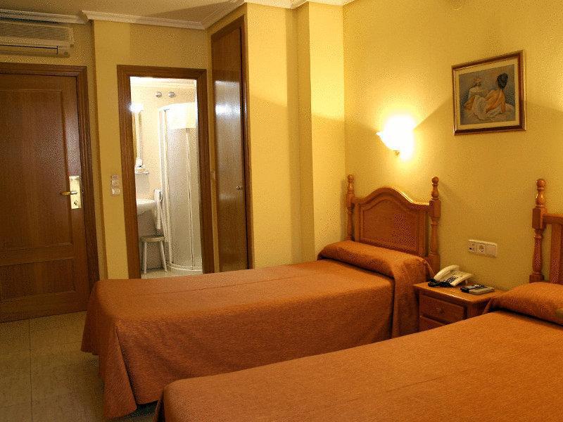 Hotel Trapemar Burjassot Zimmer foto